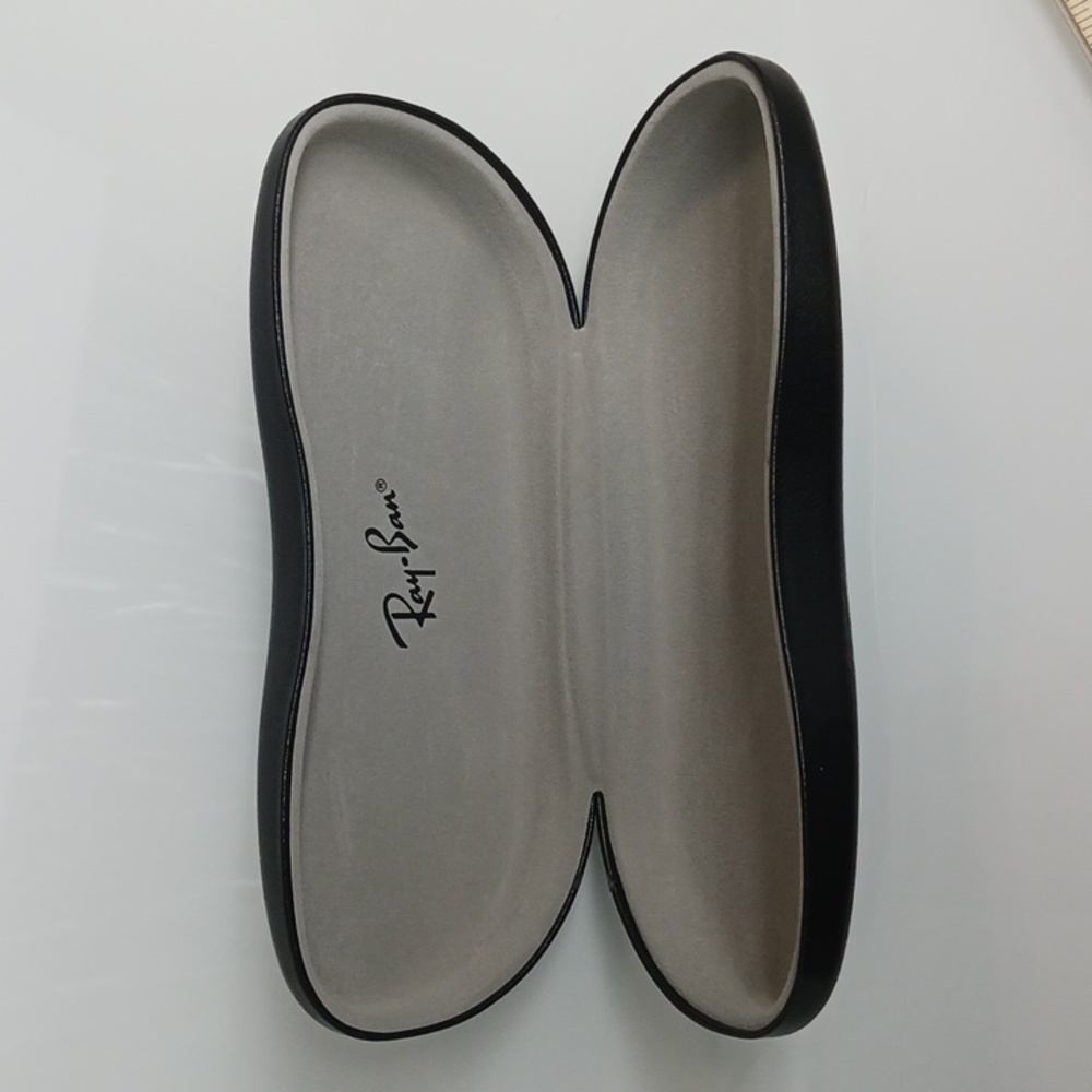 Ray-Ban hard shell case - Picture 3 of 7